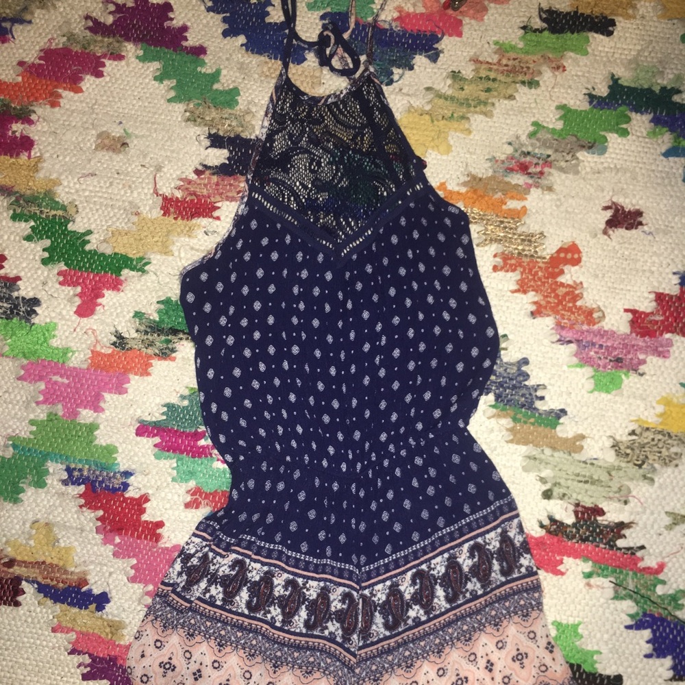 Cute printed romper!